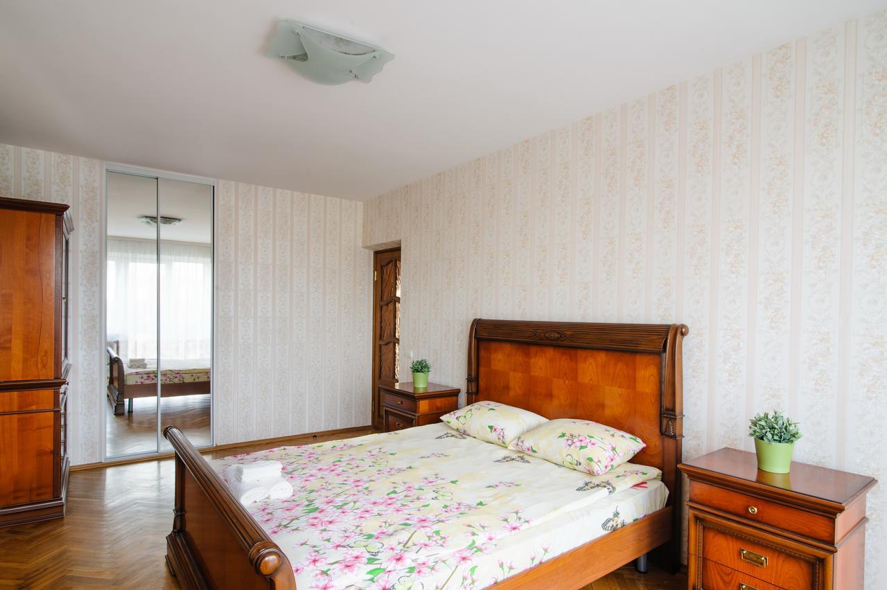 Rooms For Rent In The Mayakovskogo Minsk Exteriör bild